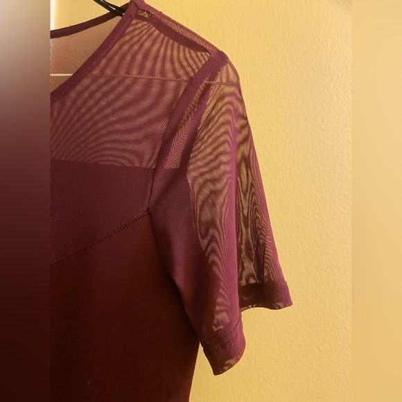 H&M Divided Womens Size 6 Maroon Skater Dress - Picture 8 of 8